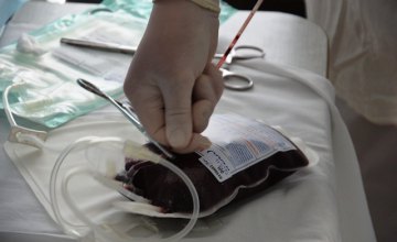 В 2017-м доноры Днепропетровщины сдали более 24 тысяч литров крови - Валентин Резниченко
