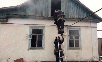 На Днепропетровщине пожарные ликвидировали пожар в частном секторе