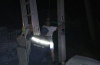 ​В Кировоградской области мужчина запутался в проводах на электроопоре