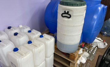 Криворожане организовали подпольный цех по изготовлению суррогатного алкоголя: изъято почти 10 тонн крепких напитков