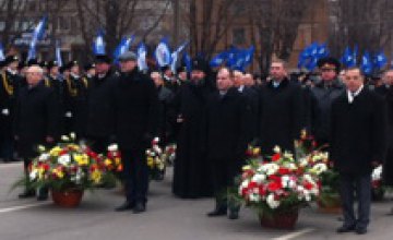 Дмитрий Колесников и Евгений Удод поздравили ветеранов Кривого Рога с 69-й годовщиной освобождения города