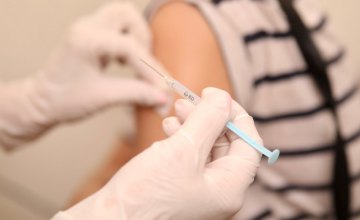 На Днепропетровщине вакцинировали более 31 тыс. педагогов