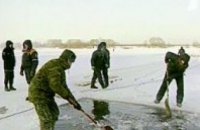 В Павлограде двое мужчин провалились под лед