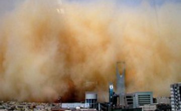 Пекин накрыла сильнейшая за последние 13 лет песчаная буря (ВИДЕО)