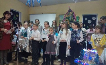 Фонд Вилкула поздравил с Рождеством воспитанников воскресных школ, детей из многодетных и малообеспеченных семей