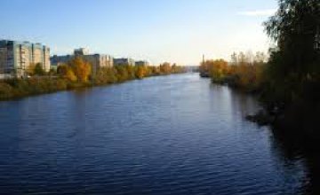В Днепре на Фрунзенском канале утонула женщина