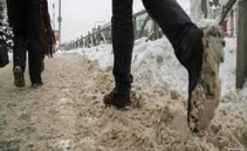 В декабре за неубранный снег на тротуарах Днепропетровска выписали 44 протокола