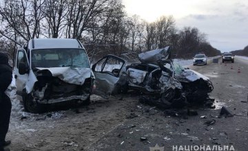 В Харьковской области иномарка протаранила  микроавтобус: погибло 4 человека (ВИДЕО)