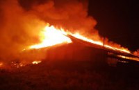 На Днепропетровщине произошел масштабный  пожар на складе (ФОТО)