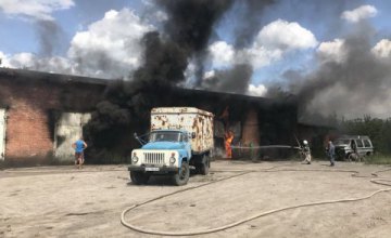 На Харьковщине во время тушения пожара взорвались канистры с топливом: есть пострадавшие