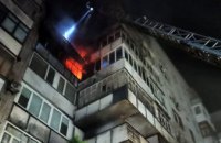 В Новомосковске горела многоэтажка: огонь распространился с 6 по 9 этаж (ФОТО)