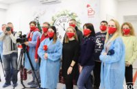 «Рятуємо життя разом»:  журналисты Днепропетровщины присоединились к сдаче плазмы для изготовления  лекарства от «Covid-19» (ФОТО)