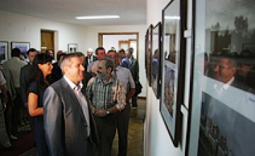 В здании Днепропетровской ОГА откроется фотовыставка военного фотографа о зоне АТО