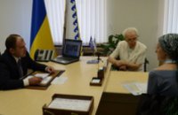 Дмитрий Колесников провел личный прием граждан: комиссия проверит стройку вблизи дома жительницы Днепропетровска