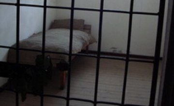 В Днепропетровске осудили следователя-взяточника