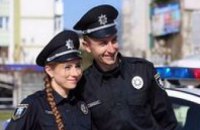 Полиция просит днепропетровцев содействовать своим сотрудникам в «гражданском»