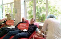 Полицейские охраны Днепропетровщины стали донорами крови