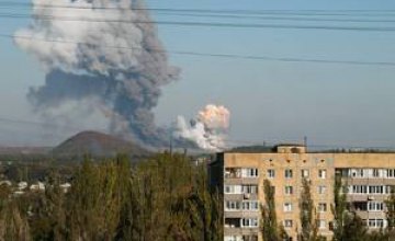 Ночью во всех районах Донецка были слышны залпы и взрывы, - мэрия