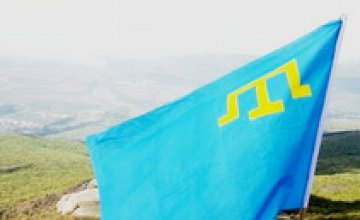 Сегодня в Киеве развернут самый большой крымскотатарский флаг