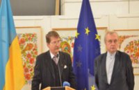 Депутаты Европарламента на высшем уровне оценили выставку Петриковской росписи в Брюсселе