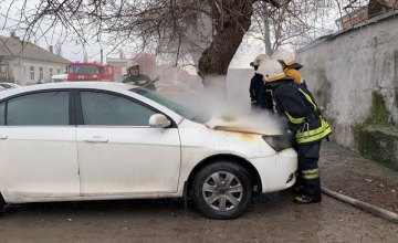 В Павлограде сгорел автомобиль