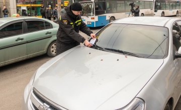 В Днепре Инспекция по контролю за парковкой начала разъяснительную работу с водителями