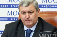 Мы оформляем загранпаспорта и гражданам Крыма, - Анатолий Бабец
