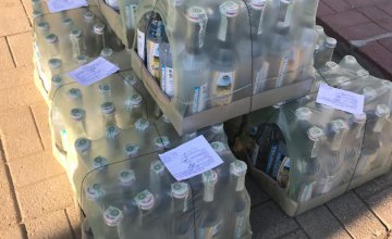 В магазине на Днепропетровщине торгуют контрафактной водкой: изъято 160 бутылок