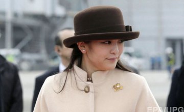  Принцесса Японии отречется от титула ради брака с однокурсником