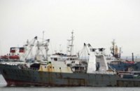 В Беринговом море затонул южнокорейский траулер