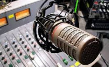 Власти решили обязать радиостанции крутить украинскую музыку по 18 часов в сутки
