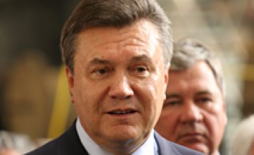 Виктор Янукович массово принимает поздравления Президентов