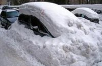 Первый снег в Днепропетровске: ГАИ просит водителей ездить с ближним светом