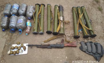 ​В Днепропетровской области в гараже обнаружили склад боеприпасов