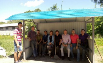 На Днепропетровщине депутаты от ОппоБлока для удобства и безопасности жителей Каменского оборудует остановки общественного транс