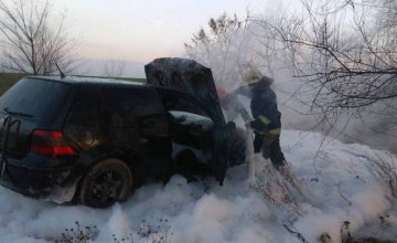В Херсонской области на трассе загорелся внедорожник (ФОТО)