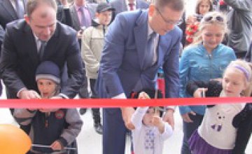 Вице-премьер-министр открыл в Новомосковске новый дом, построенный по программе «Доступное жилье»