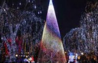 Ежедневно сказочный городок возле главной новогодней елки Днепропетровщины посещают около 5 тыс. жителей и гостей области