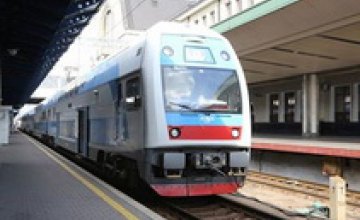 «Укрзалізниця» начала испытания после ремонта двухэтажного поезда Skoda 