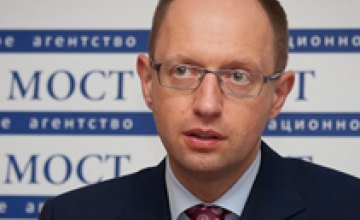 Верховная Рада должна принять закон о местном референдуме, - Арсений Яценюк