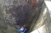 ​В Хмельницкой области ребенок упал в глубокий фонтан (ФОТО)