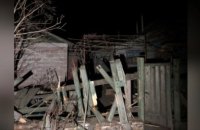 У Нікопольському районі нічні обстріли пошкодили житлові будинки