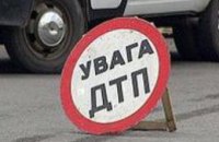 В Днепропетровске на пр. Героев Сталинграда грузовик протаранил иномарку