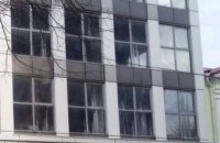 В центре Днепра произошла коммунальная авария: водой затопило офисное здание (ФОТО)