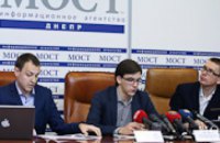 В Днепропетровске на внеочередных выборах народных депутатов в 27 округе уверенно лидирует единый оппозиционный кандидат Загид К