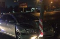 В Днепре автомойщики разбили дорогую иномарку, которую им пригнали на мойку (ФОТО)