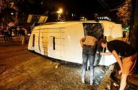 В Запорожье перевернулась маршрутка с пассажирами: пострадало не менее 7 человек
