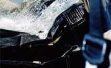 ДТП в Крыму: днепропетровца ножницами вырезали из машины