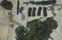 СБУ сообщает о задержании при выезде из Крыма пьяного российского военнослужащего с арсеналом оружия