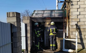 В Петриковском районе пожарные ликвидировали возгорание в частном доме: огнем повреждены крыша и твердотопливный котел